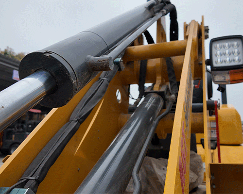 Kompakt Lastikli Yükleyici